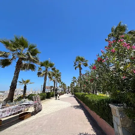 Sea View Apartment, Golem, Mali I Robit